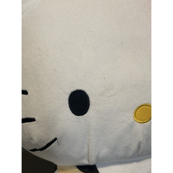 Hello Kitty Plush - Picture 2 of 5